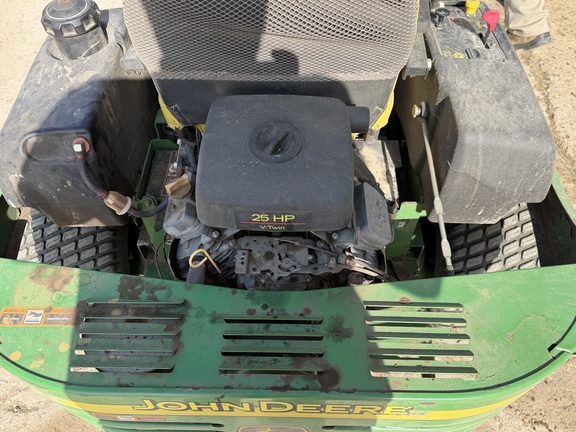 Photo of John Deere 757