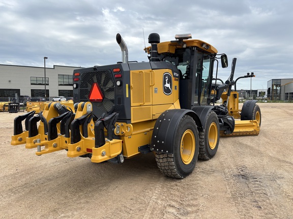 2025 John Deere 872G