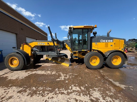 Photo of 2014 John Deere 772G