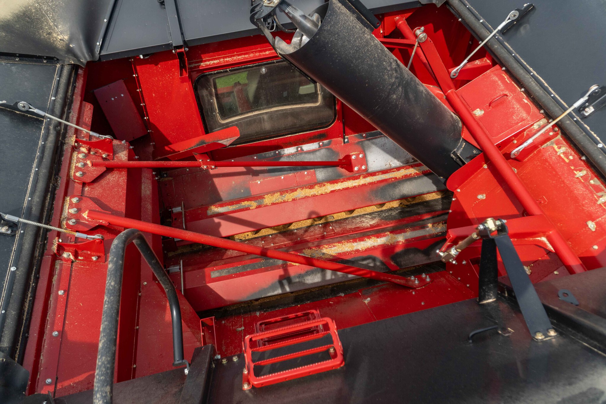 Used 2025 Case IH 8260 Combines at Koenig Equipment in Anna, OH - PhotoXL34