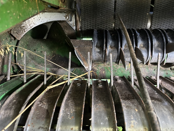 Used 2014 John Deere 569 Round Balers at Horizon Ag & Turf in St. Paul, AB - Photo3