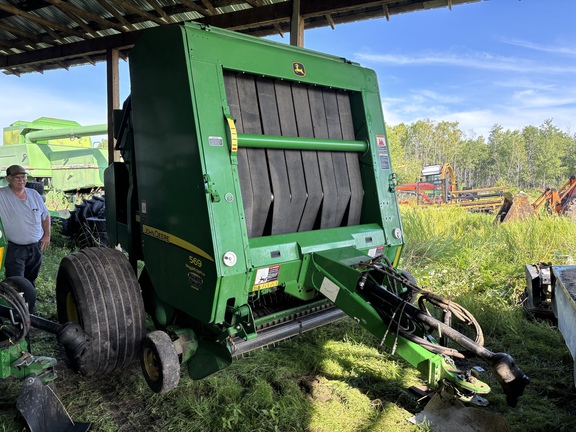 John Deere 569