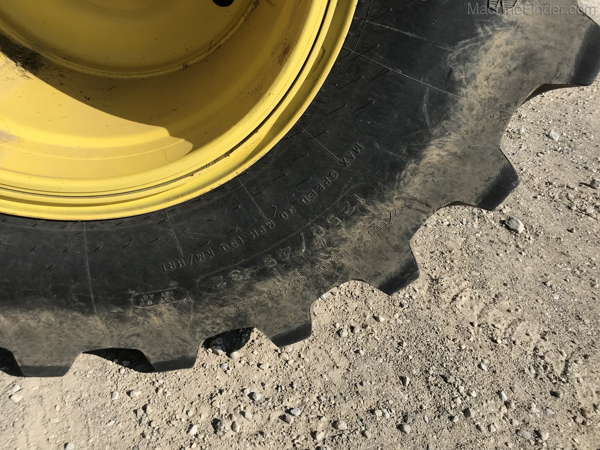 2012 John Deere S690 Image 11