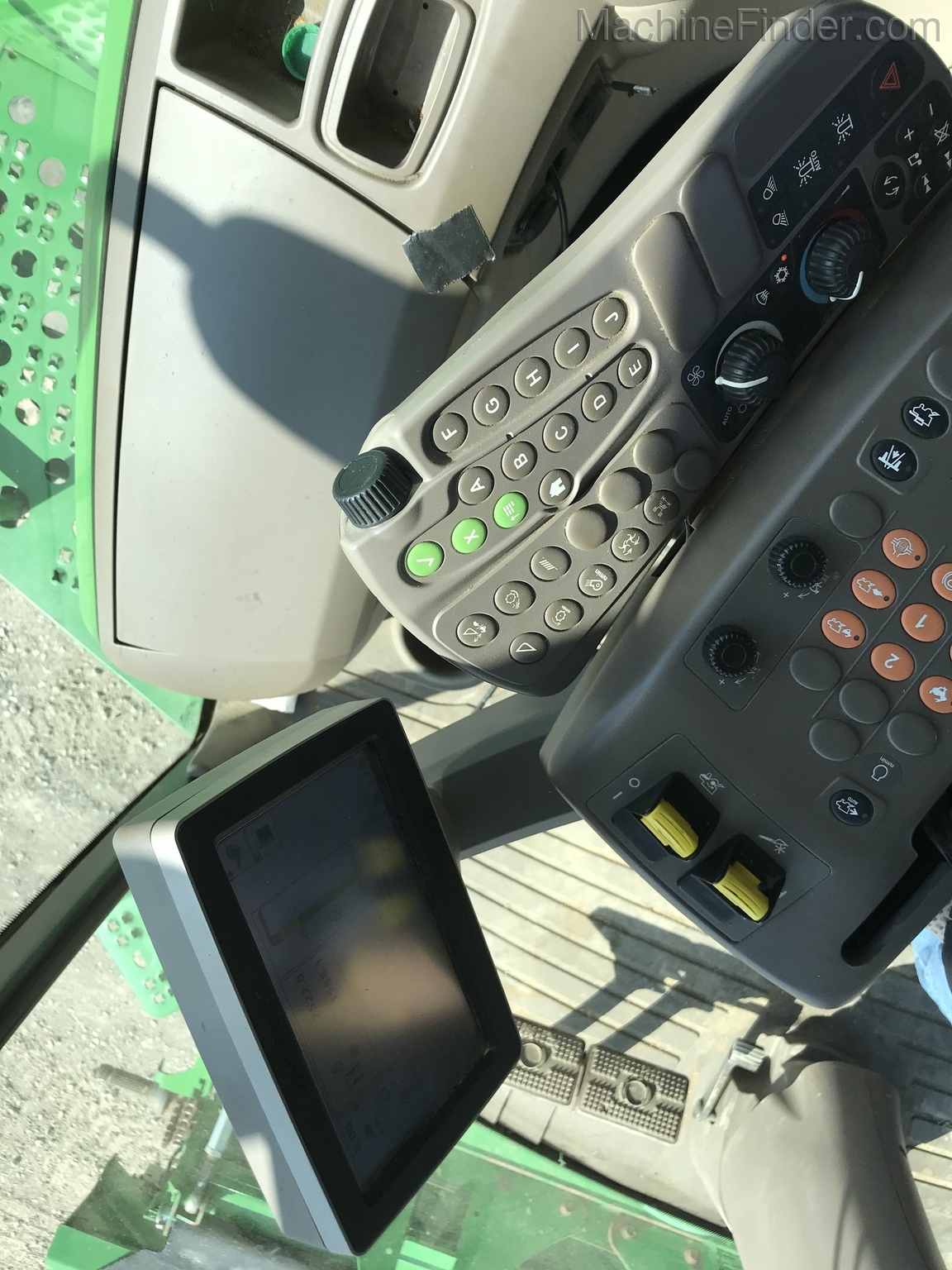 2012 John Deere S690 Image 10