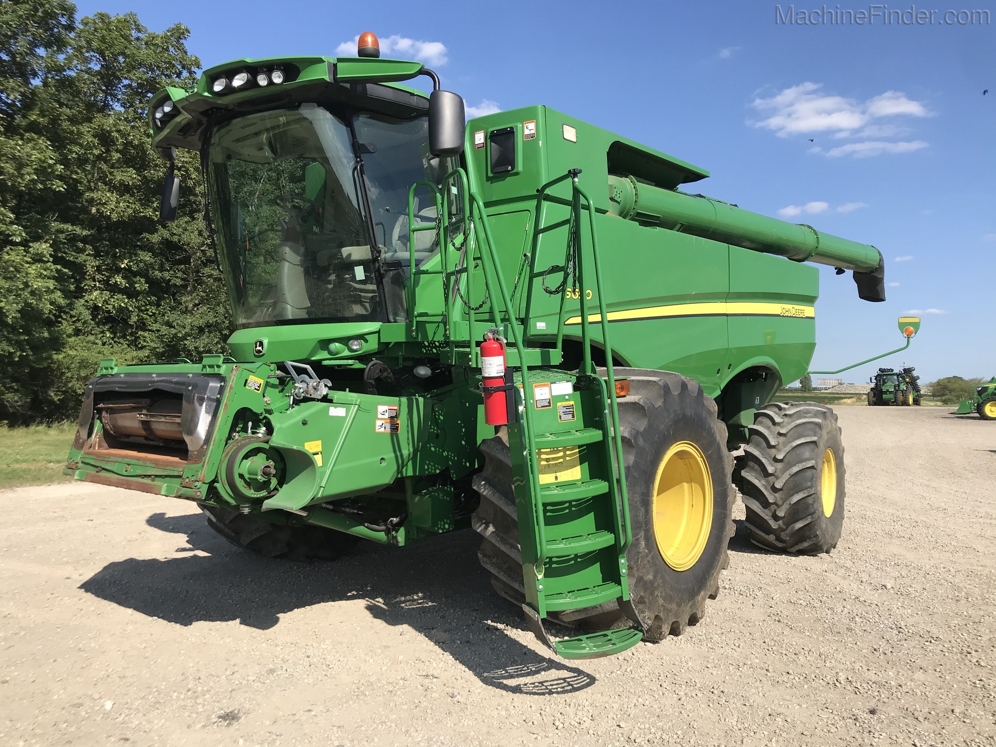 2012 John Deere S690 Image 2