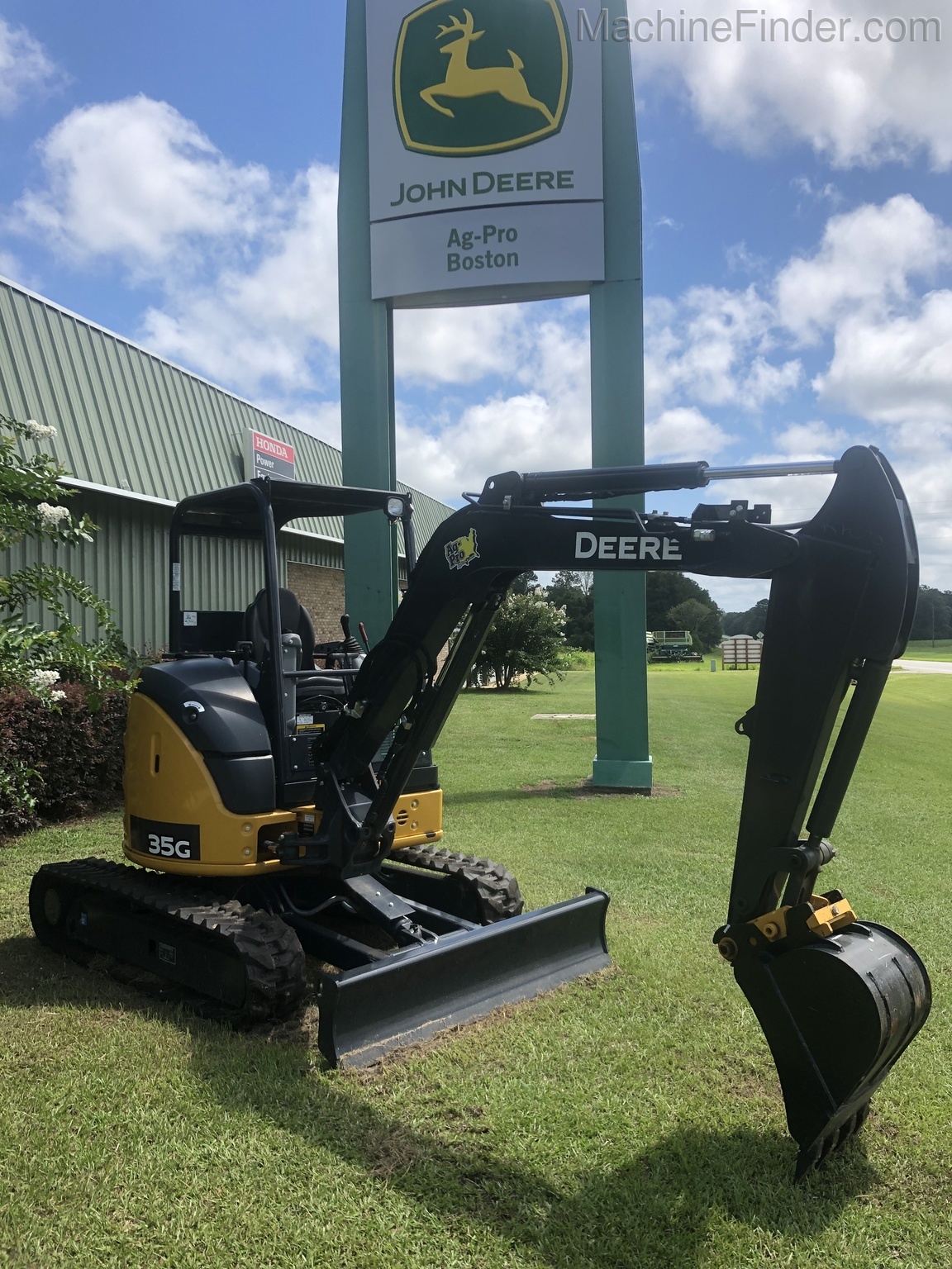 2018 John Deere 35G Image 2