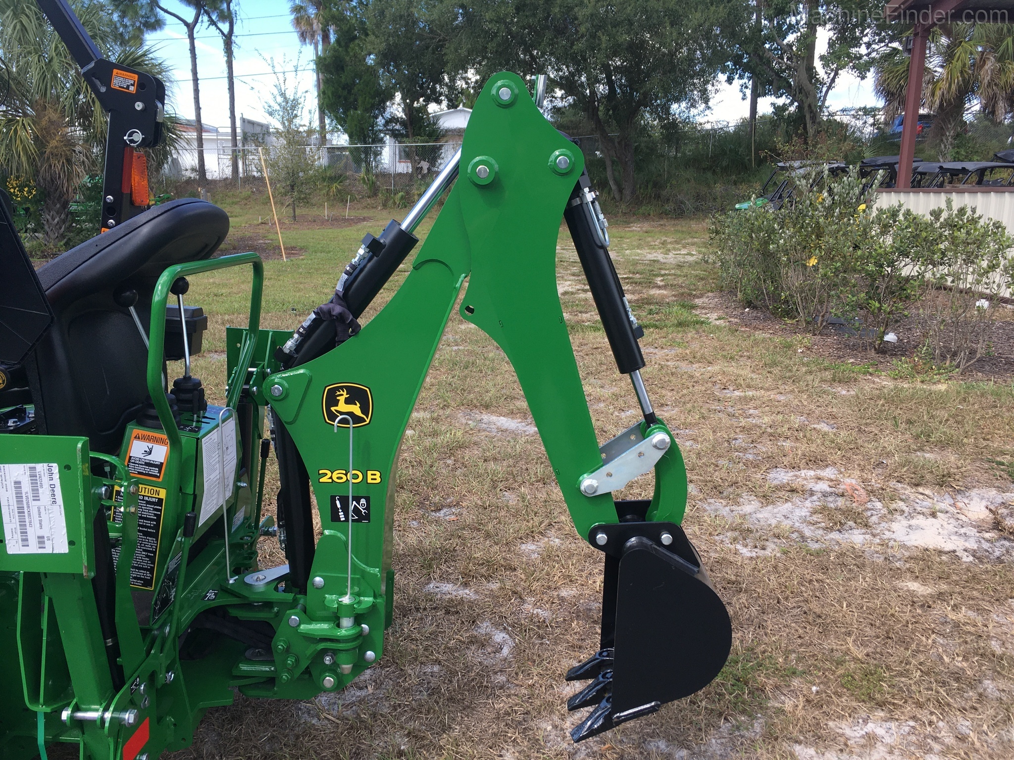 2020 John Deere 1025R TLB Image 5