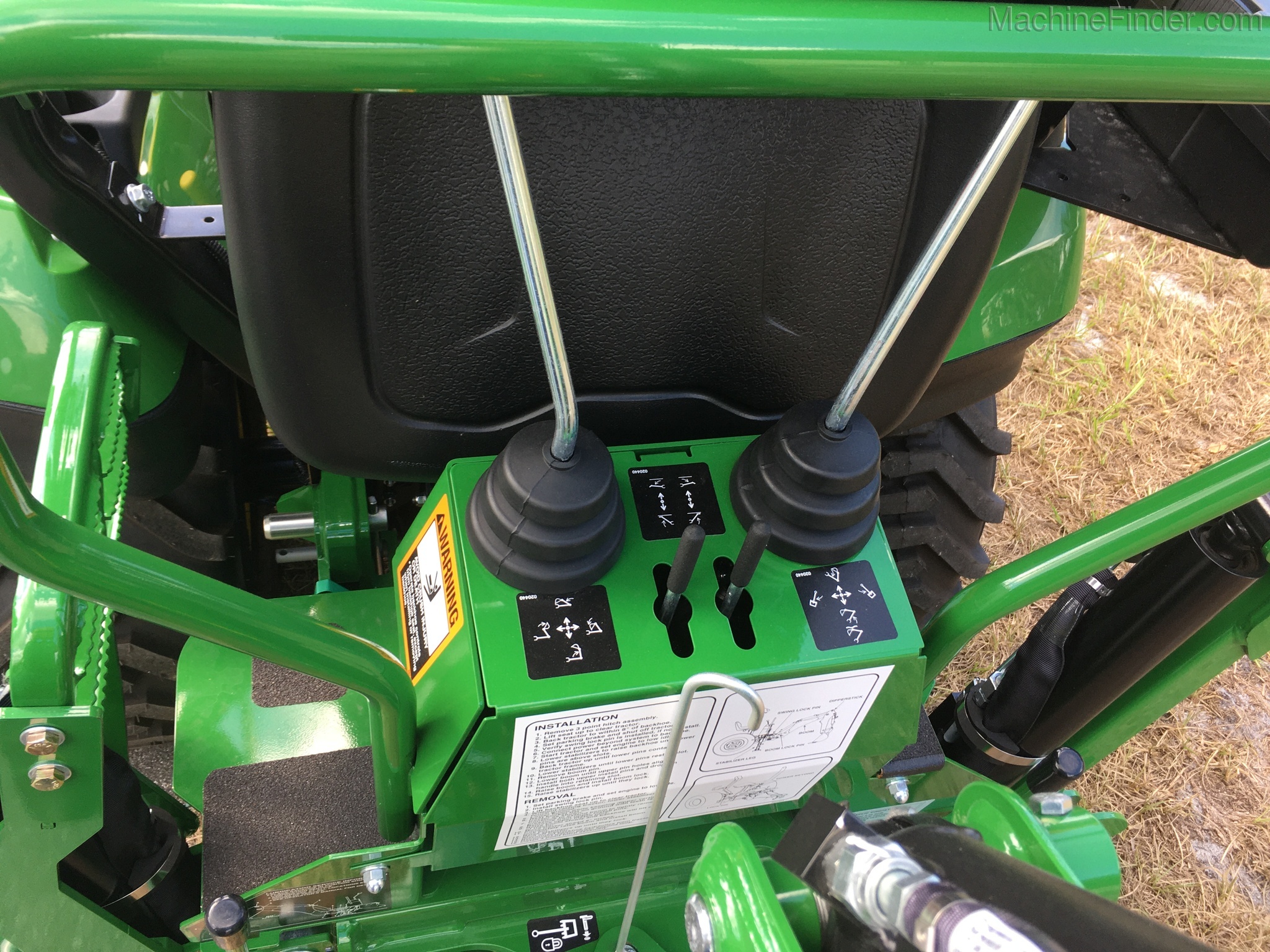 2020 John Deere 1025R TLB Image 10