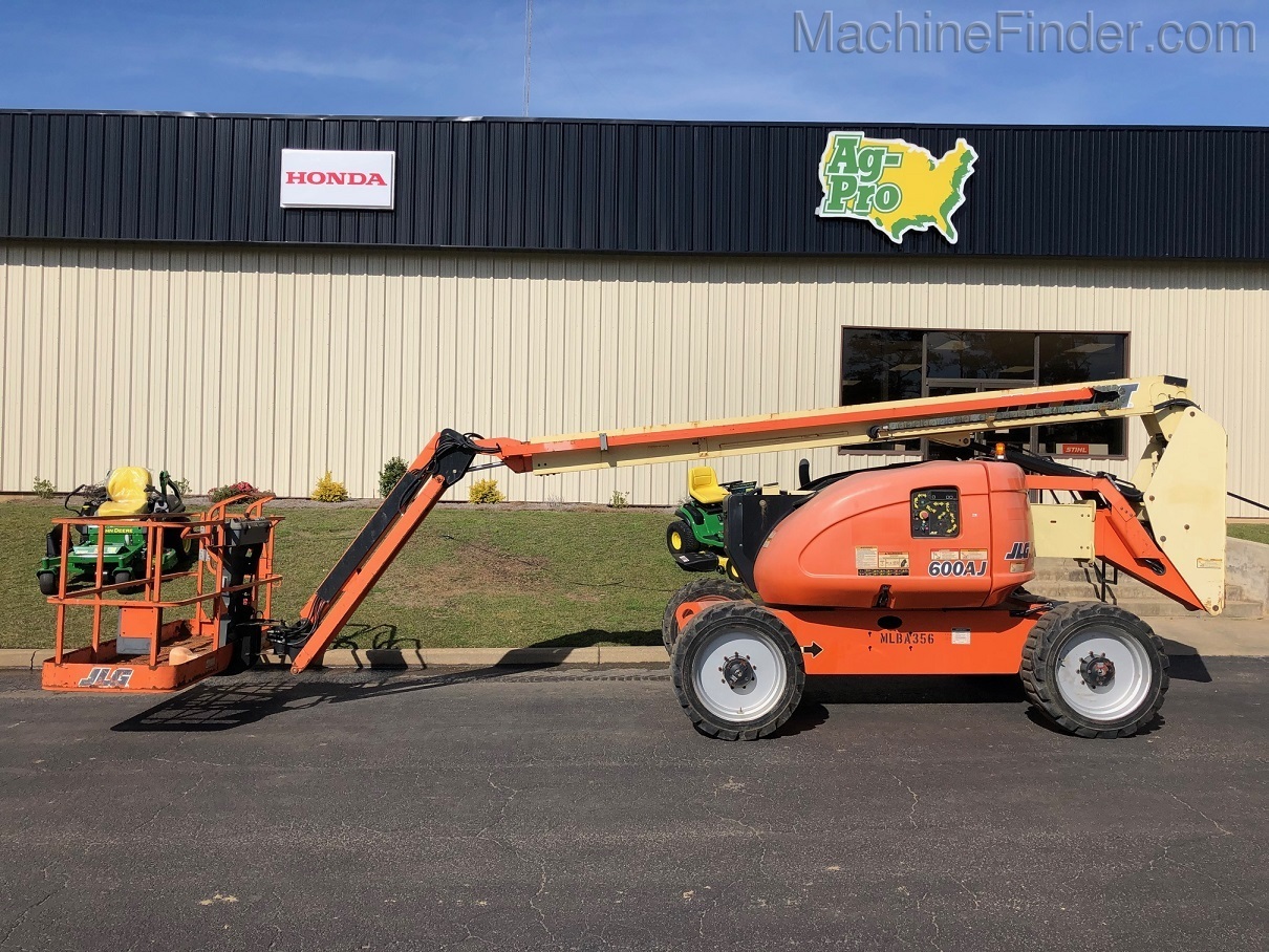2013 JLG 600AJ Image 2