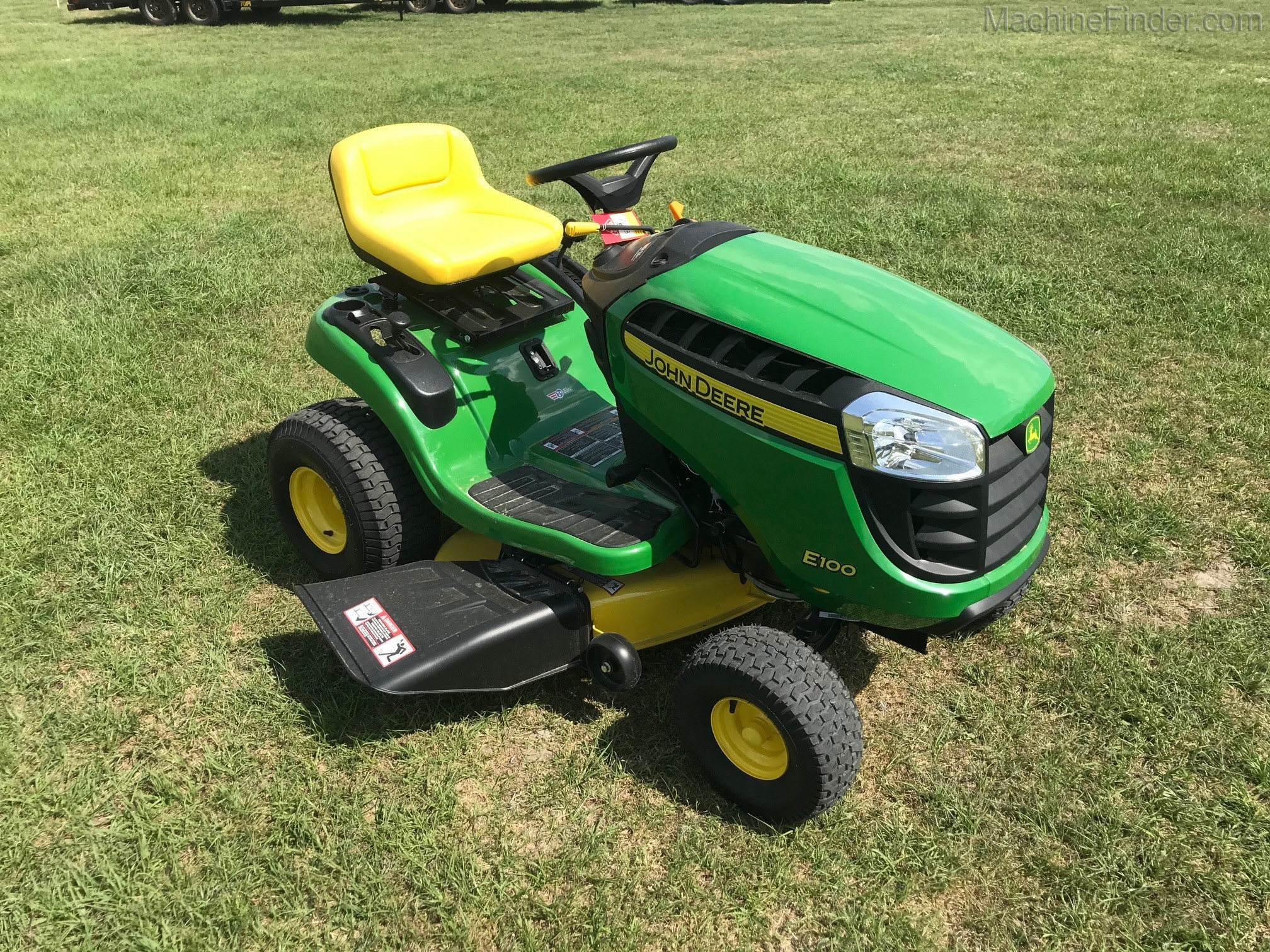 2020 John Deere E100 Image 1