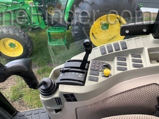 2020 John Deere 3039R Image 5