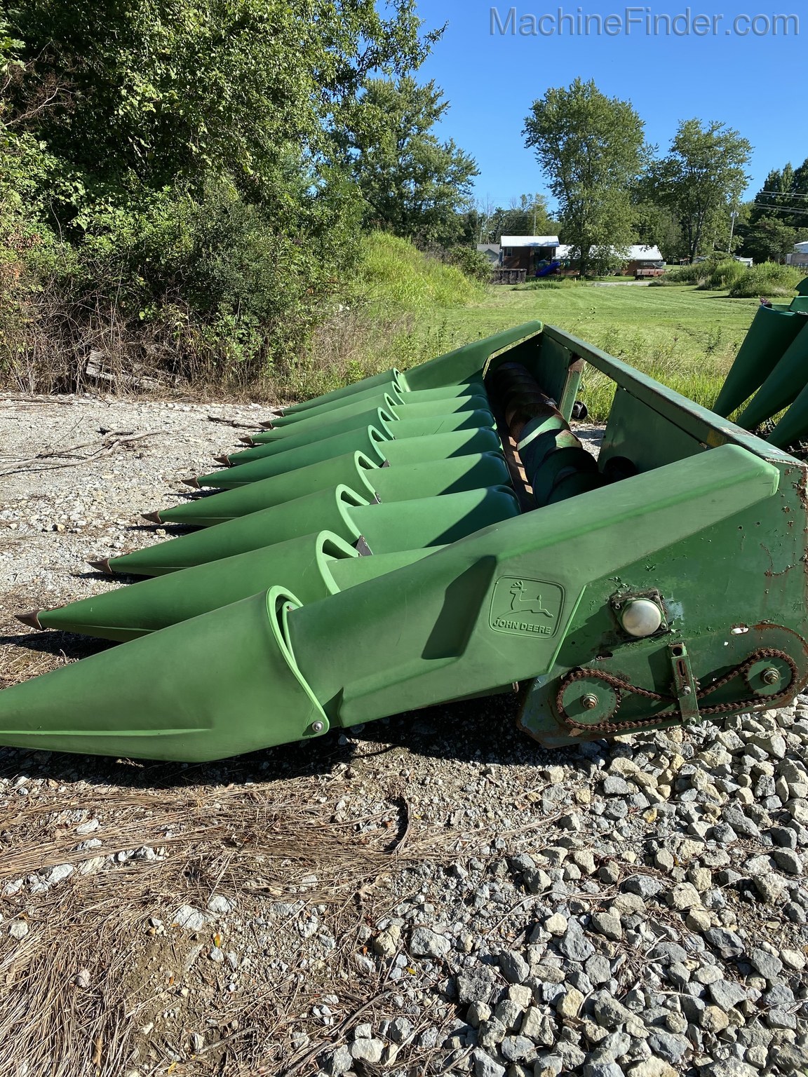 John Deere 843 Image 3