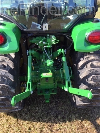 2019 John Deere 3039R CABTRACTOR Image 5