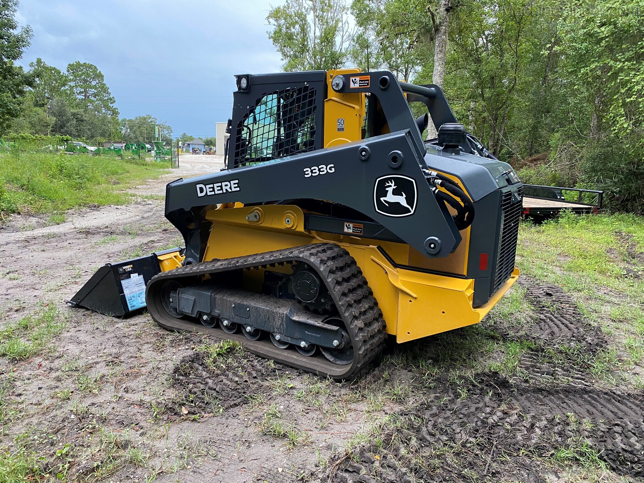 2020 John Deere 333G Image 3