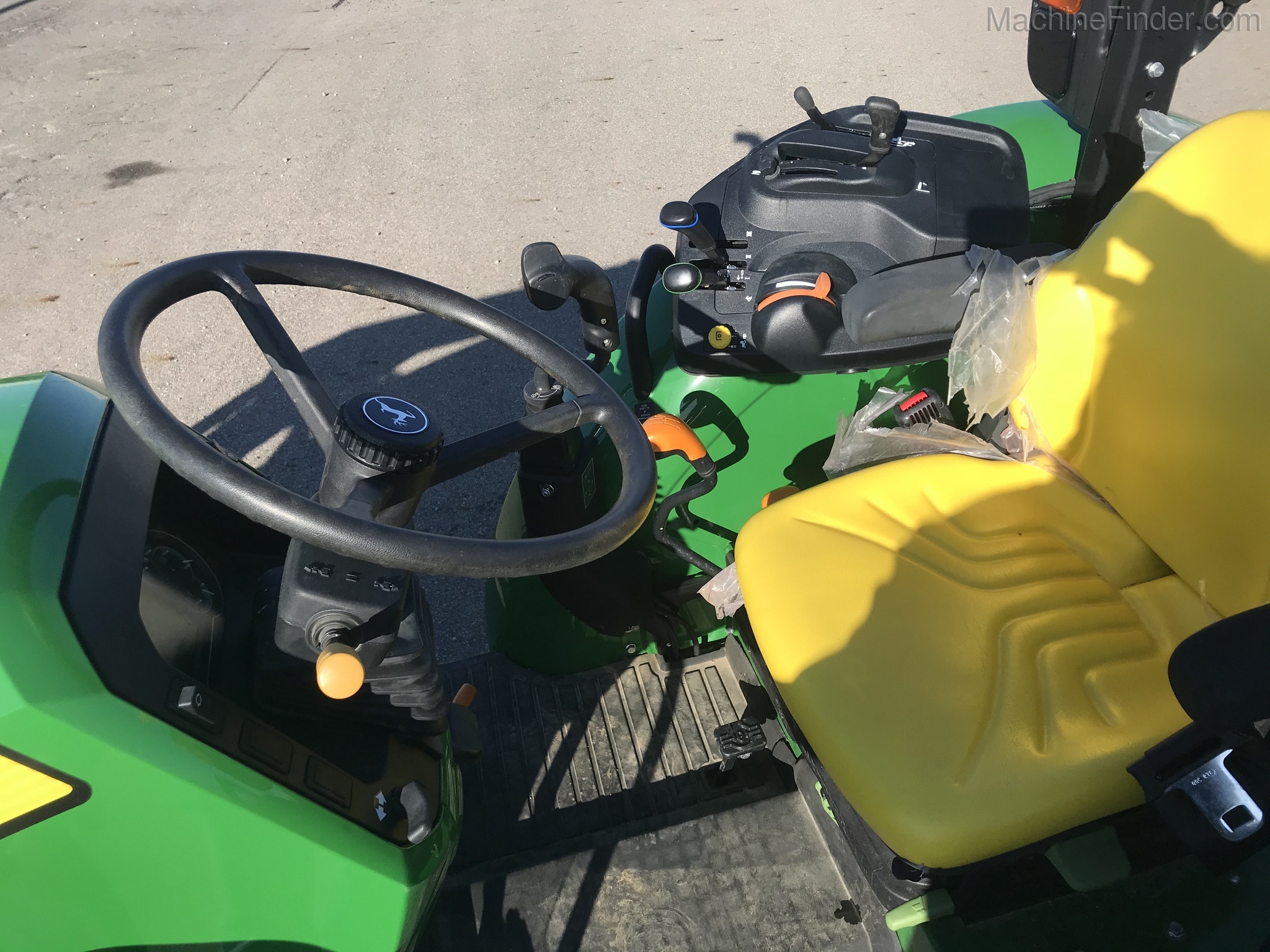 2018 John Deere 5090E Image 6