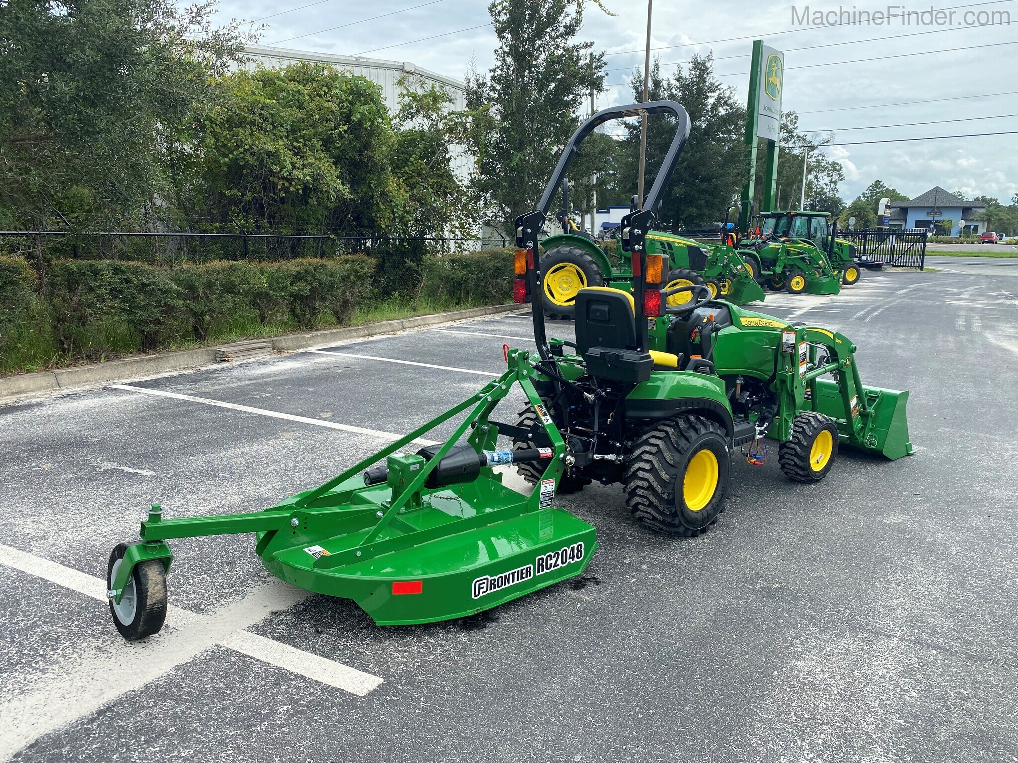 2020 John Deere 1023E Image 3