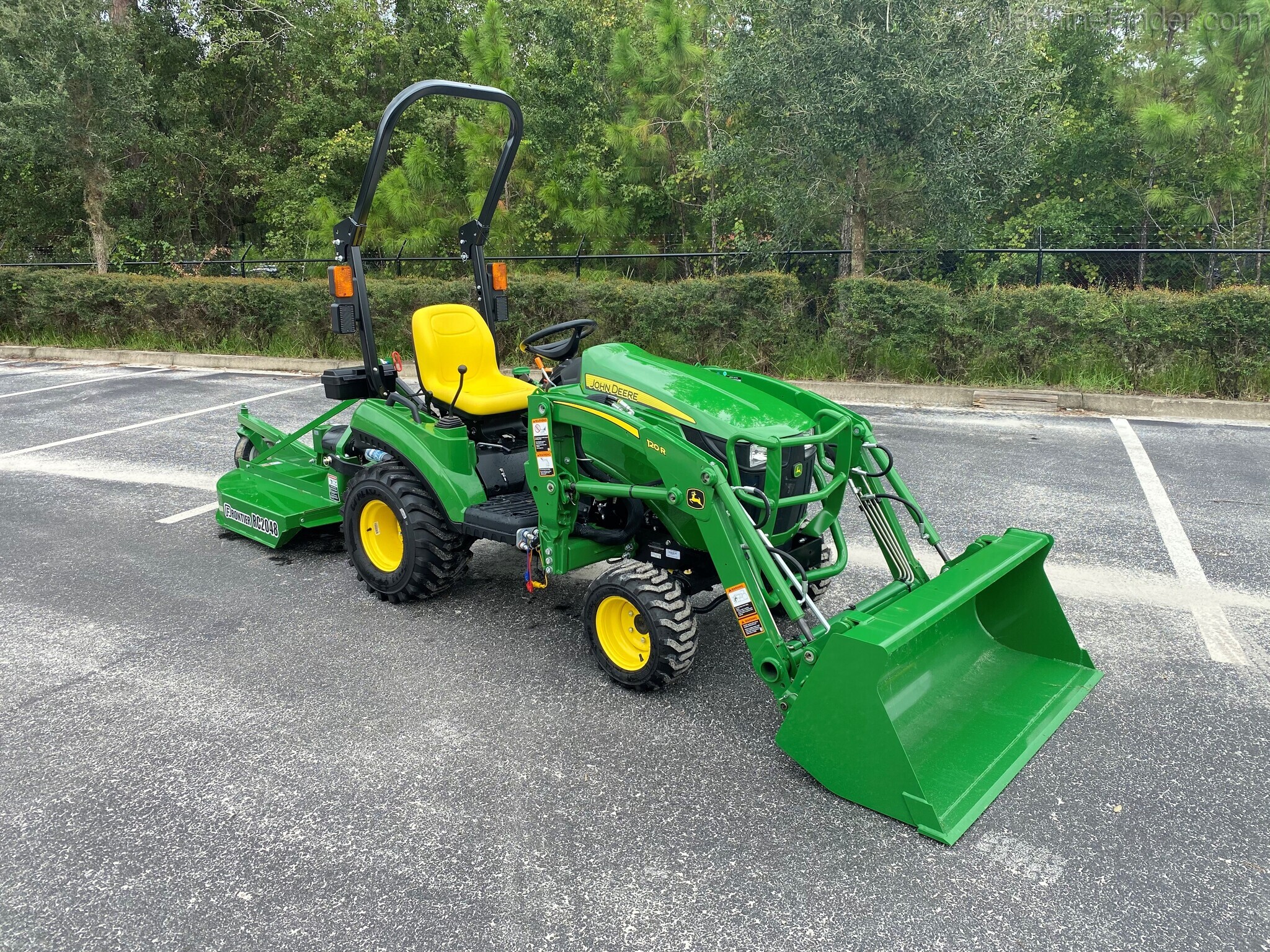 2020 John Deere 1023E Image 4