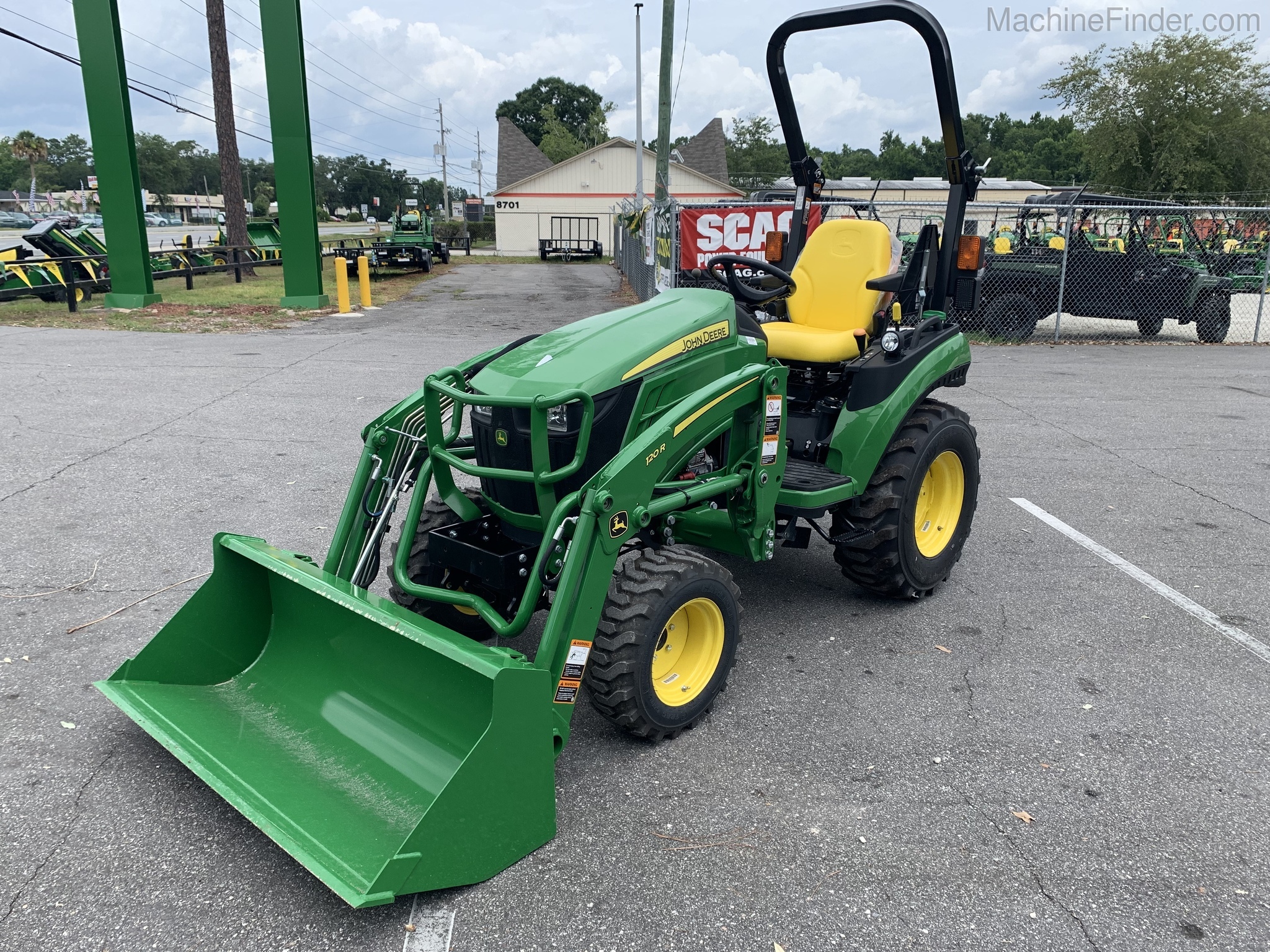 2020 John Deere 2025R Image 1