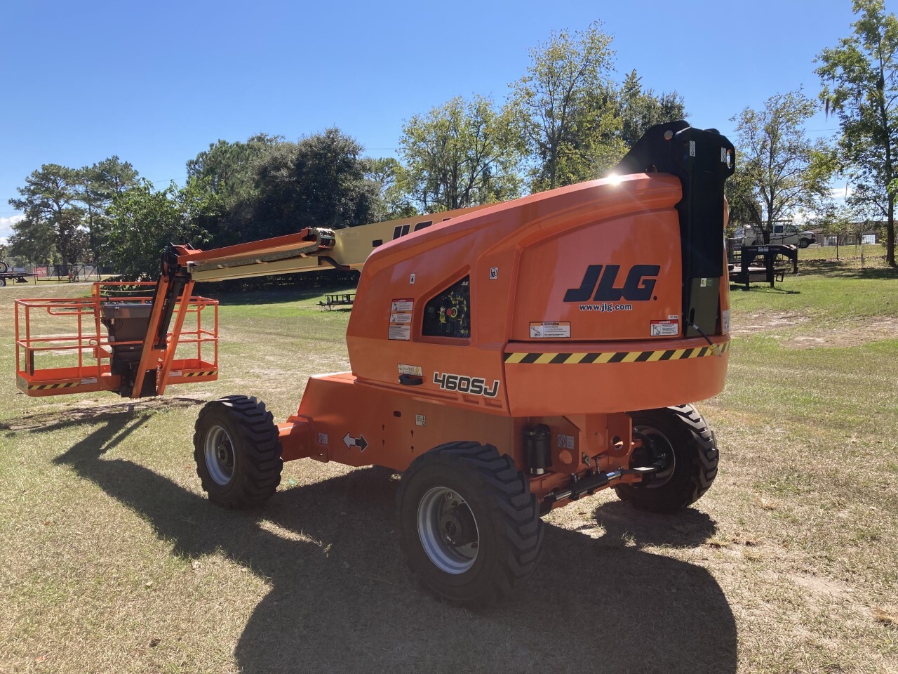 2023 JLG 460SJ Image 4