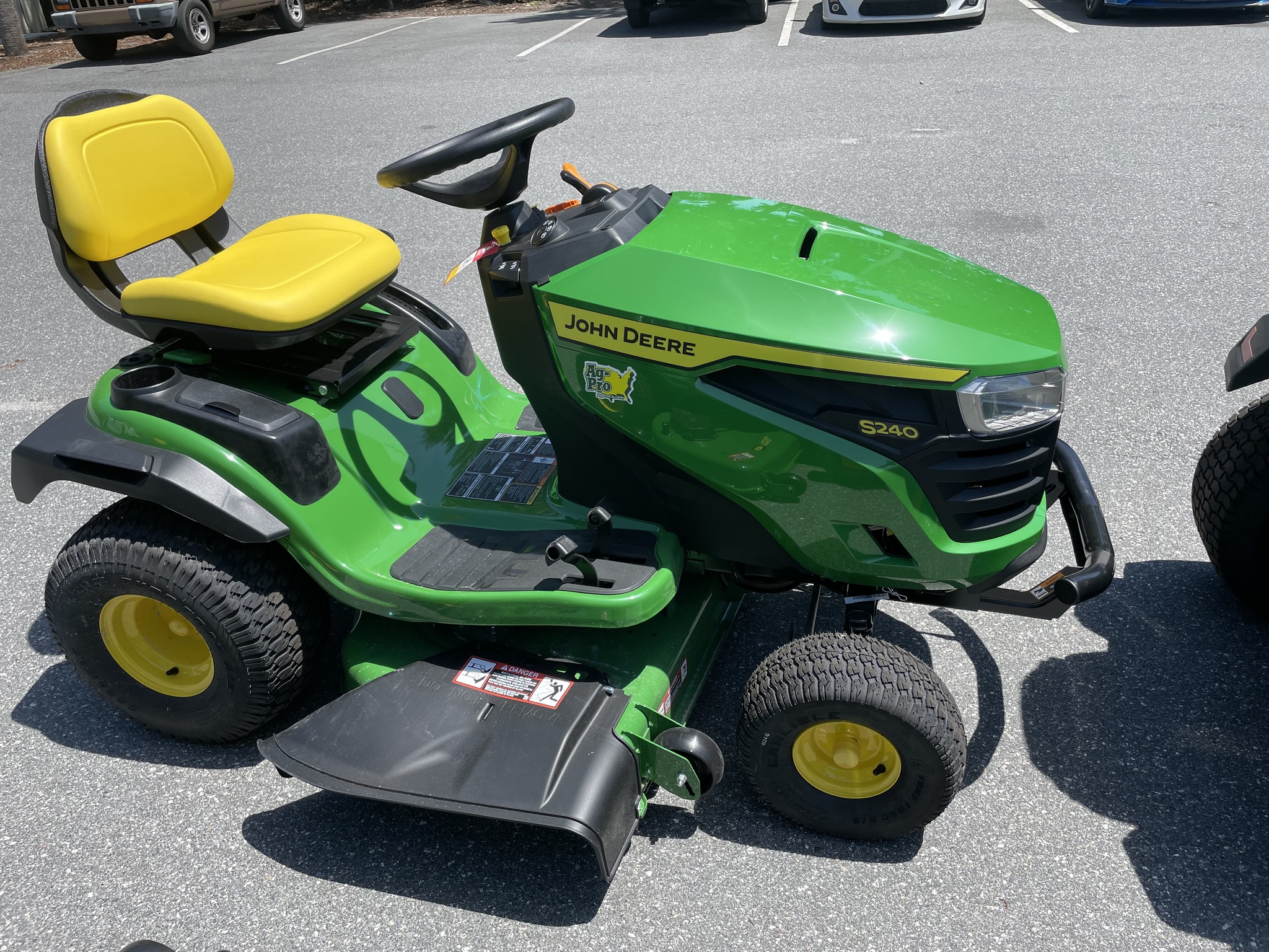 2023 John Deere S220 Image 2