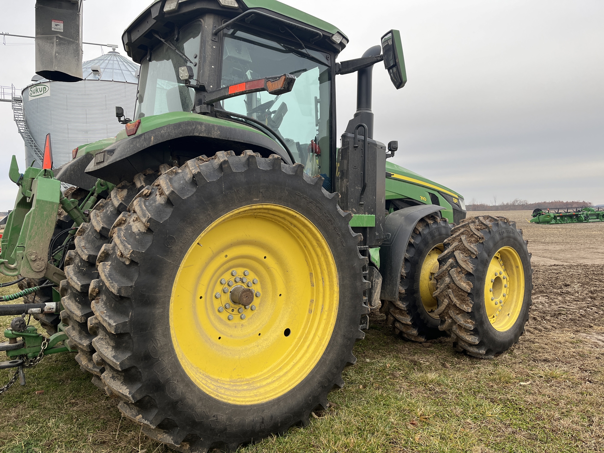 Used 2022 John Deere 8R 310 Row Crop Tractors at Koenig Equipment in Richmond, IN - PhotoXL4
