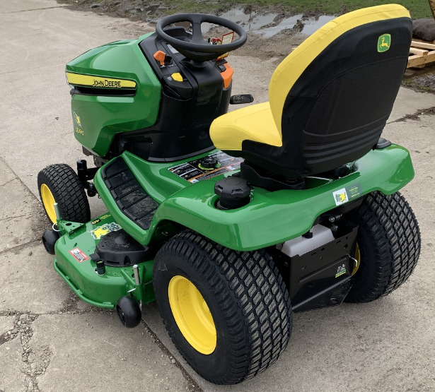 2025 John Deere X390 Image 5
