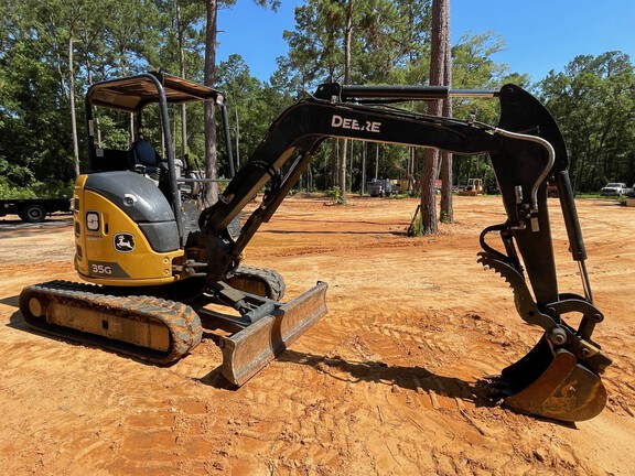 Photo of 2023 John Deere 35G