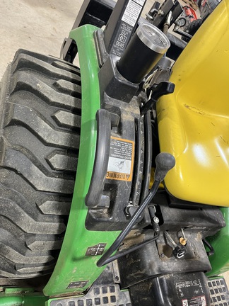 2015 John Deere 2032R (8th thumbnail)