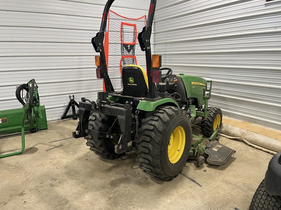 2015 John Deere 2032R Used Equipment