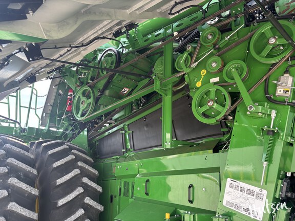 Photo of 2024 John Deere X9 1100
