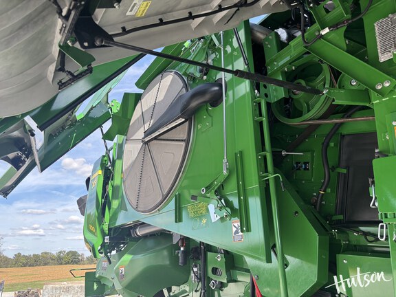 Photo of 2024 John Deere X9 1100