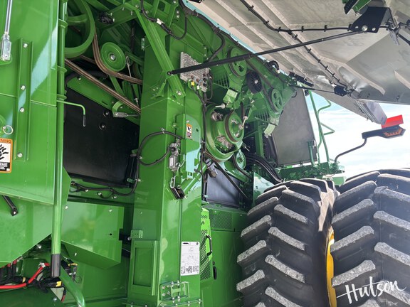 Photo of 2024 John Deere X9 1100