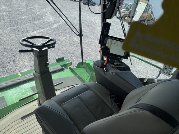 Photo of 2024 John Deere X9 1100