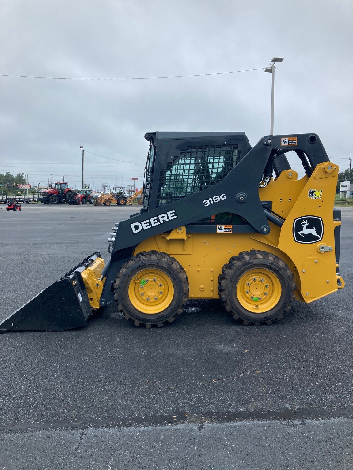 2025 John Deere 318G Image 3