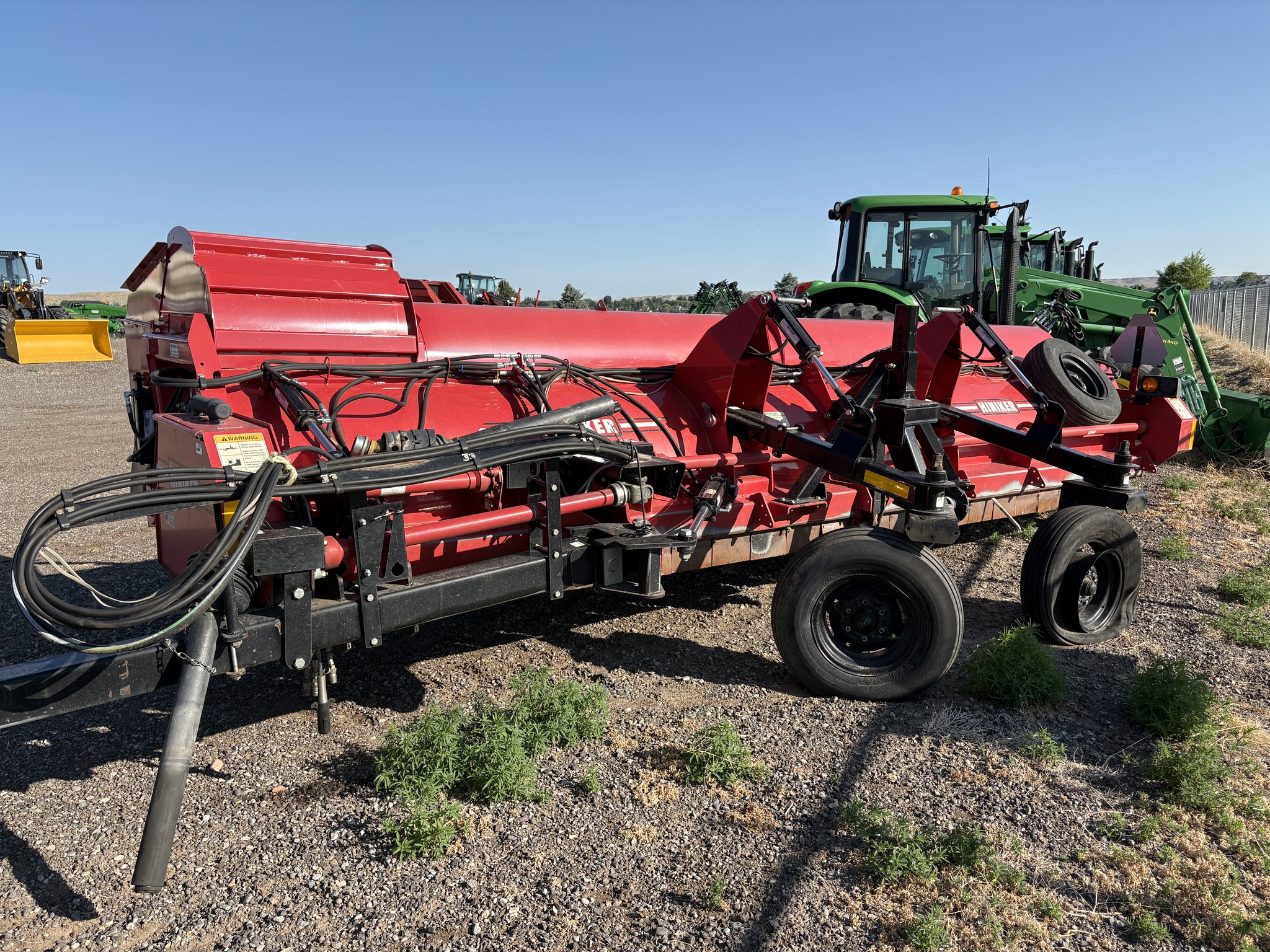 2021 Hiniker 5620 Image 3