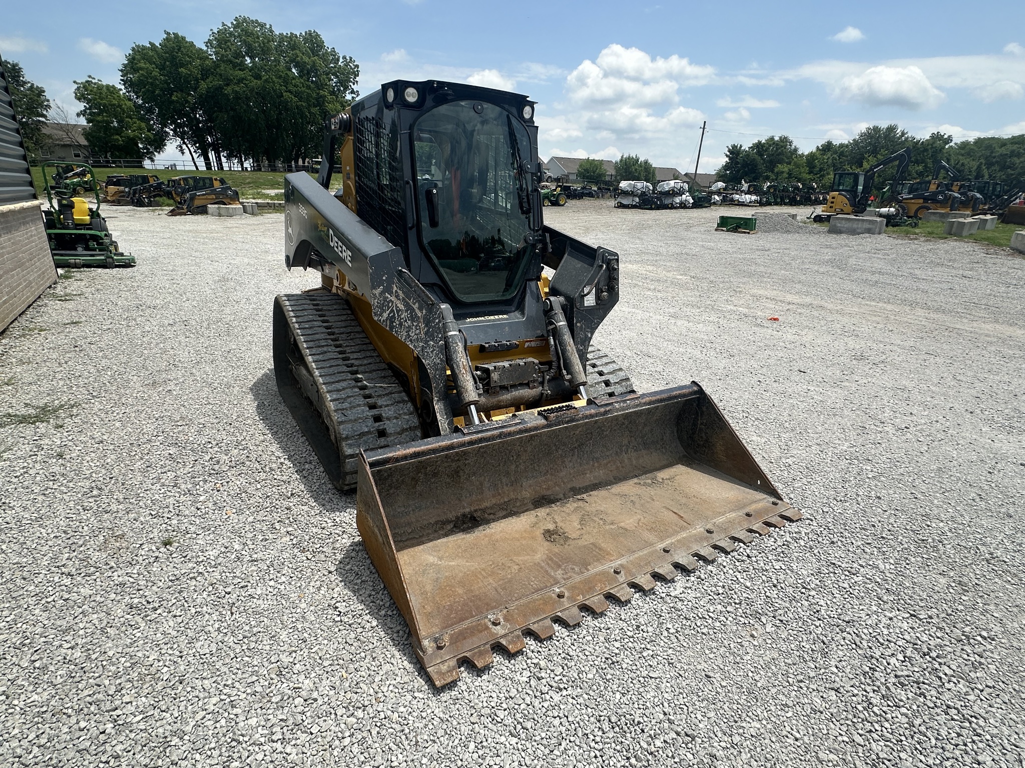  2021 John Deere 333G at Heritage Tractor in Smithville, MO