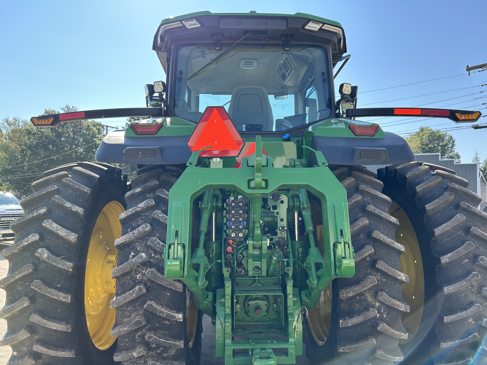  2024 John Deere 8R 370 at Heritage Tractor in Freeport, IL