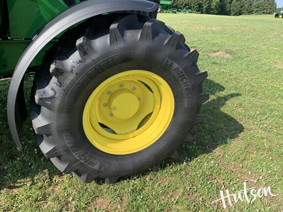 Photo of 2024 John Deere 6120M