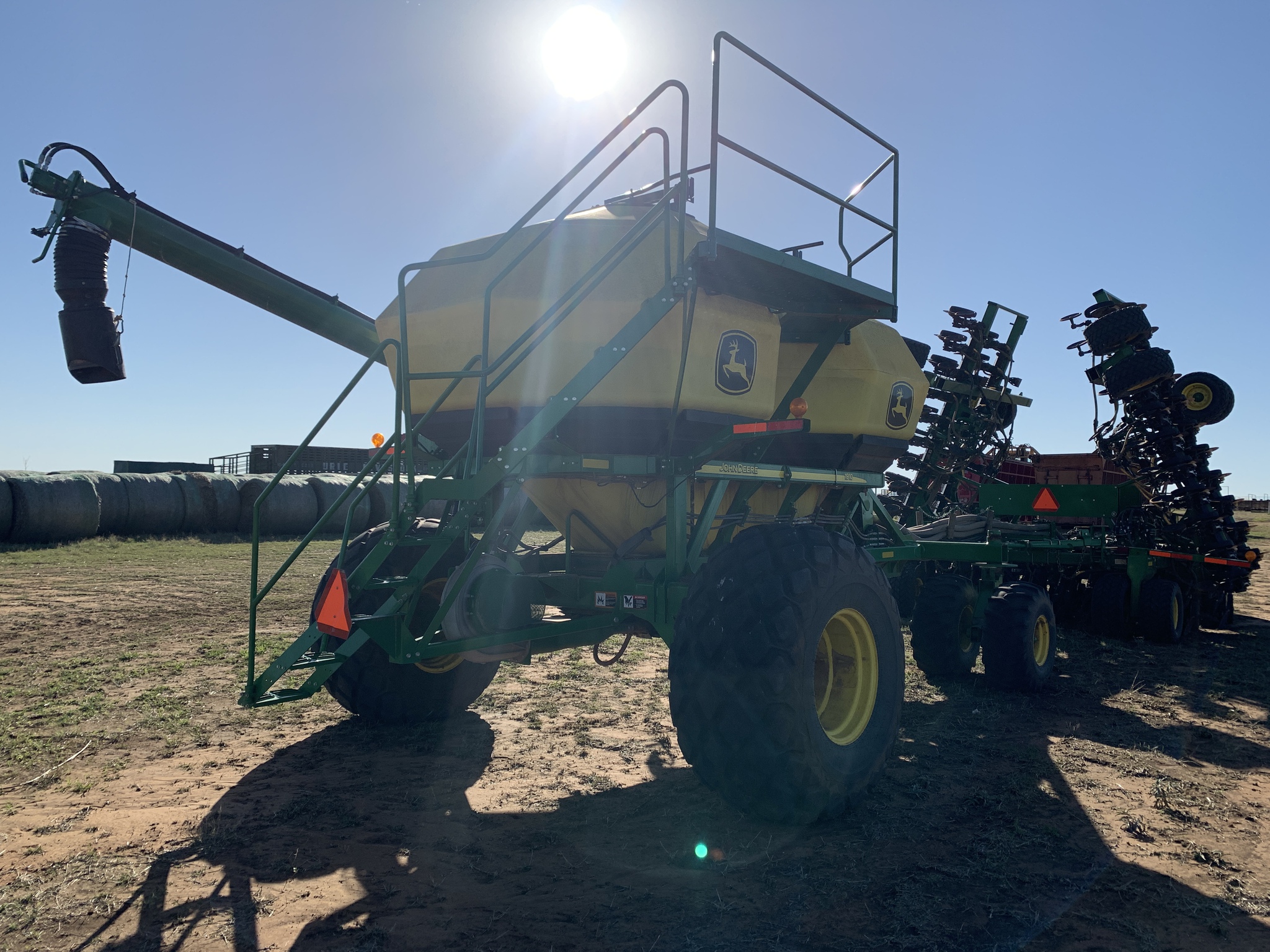 2015 John Deere 1890 Image 9