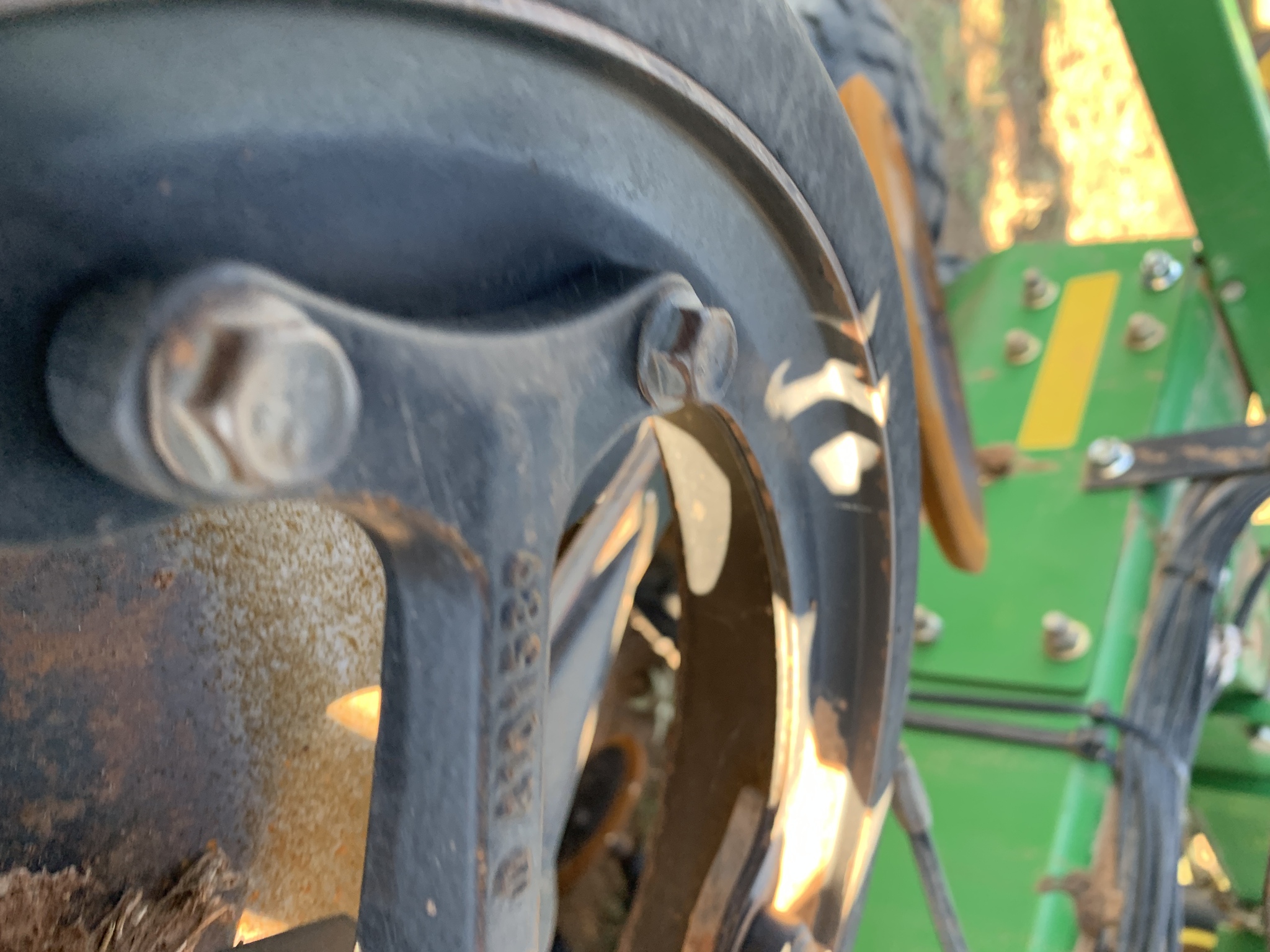 2015 John Deere 1890 Image 35
