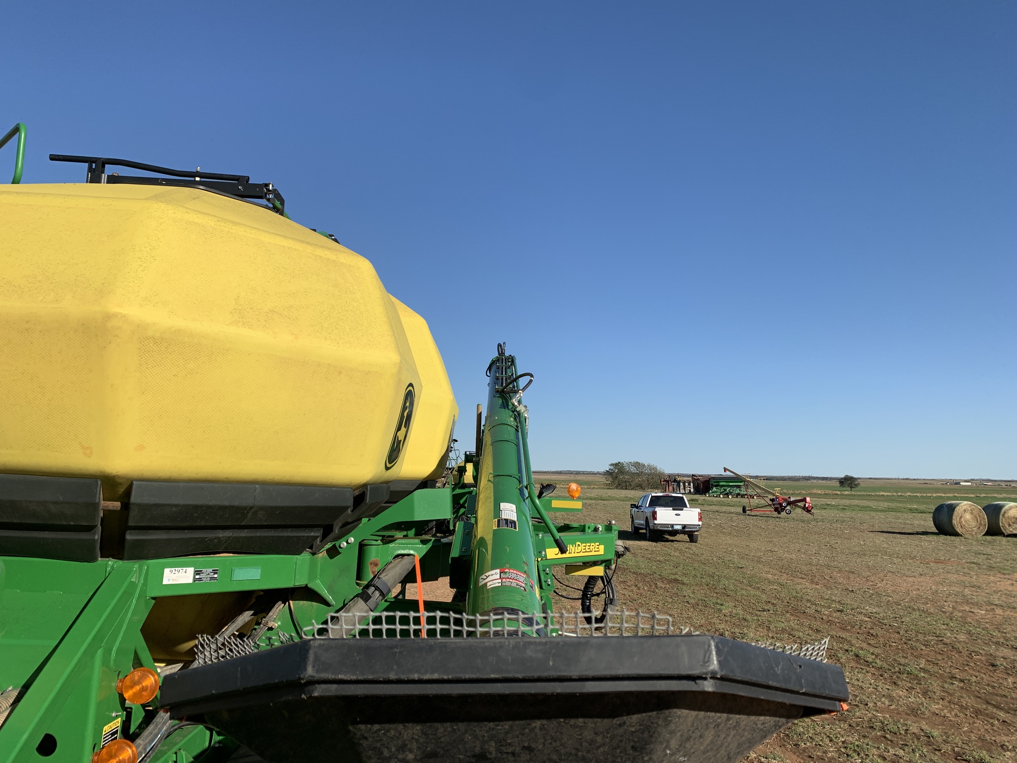 2015 John Deere 1890 Image 31