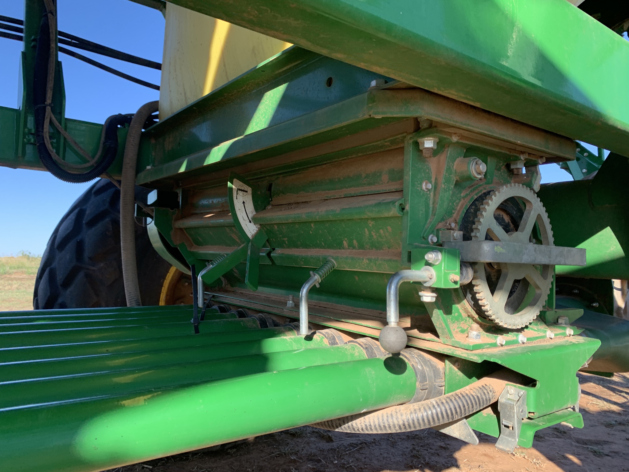 2015 John Deere 1890 Image 40