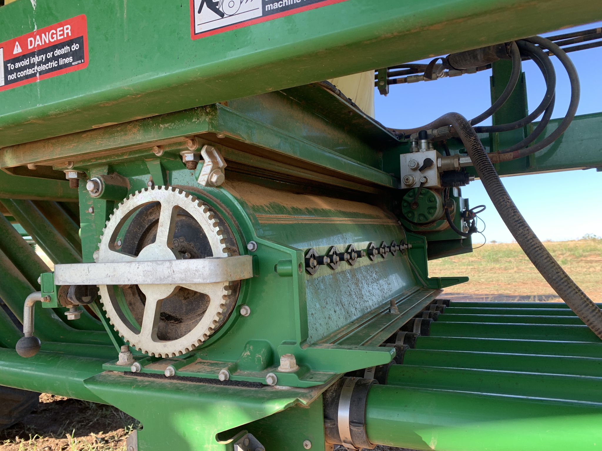 2015 John Deere 1890 Image 39