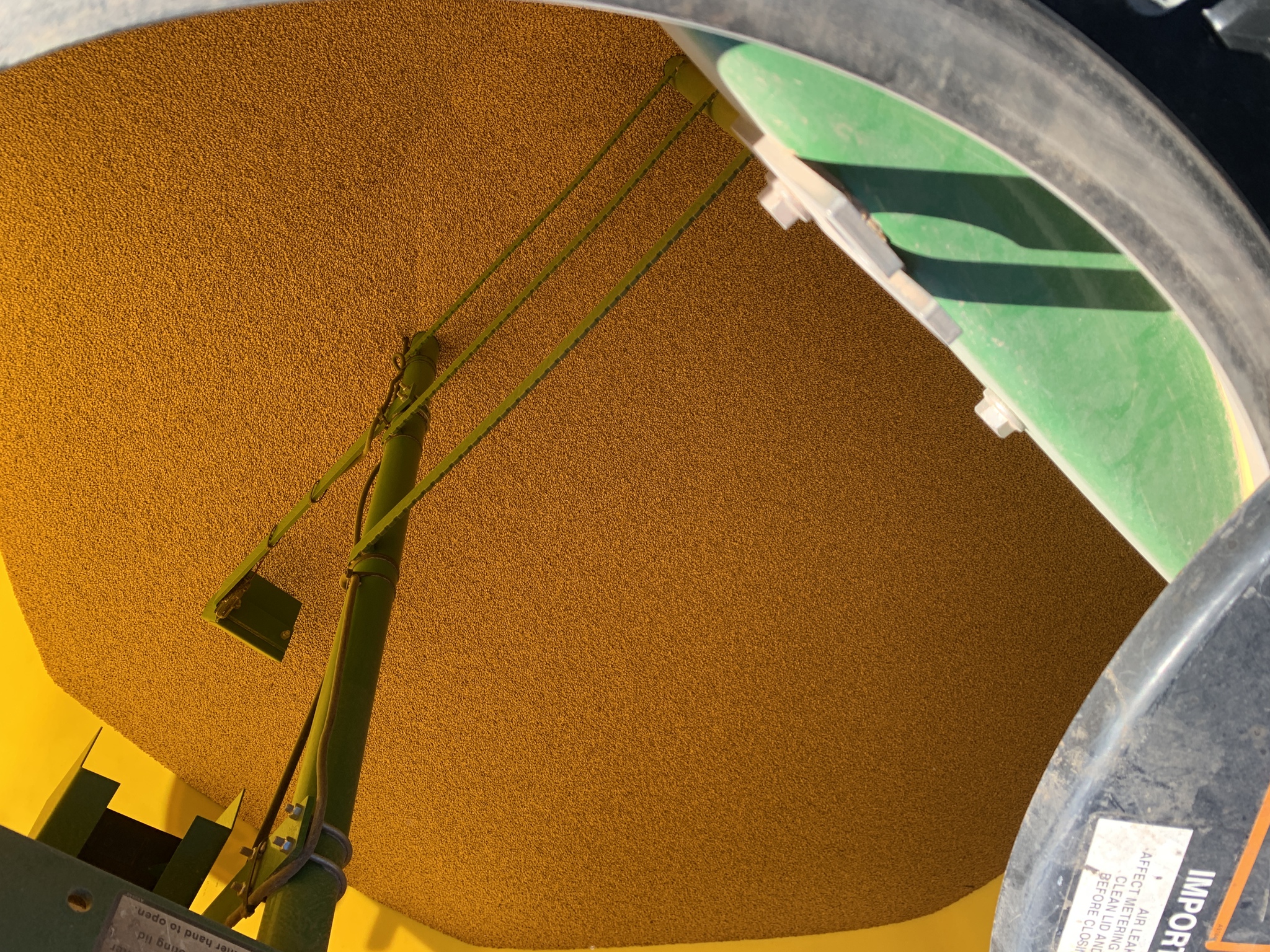 2015 John Deere 1890 Image 46