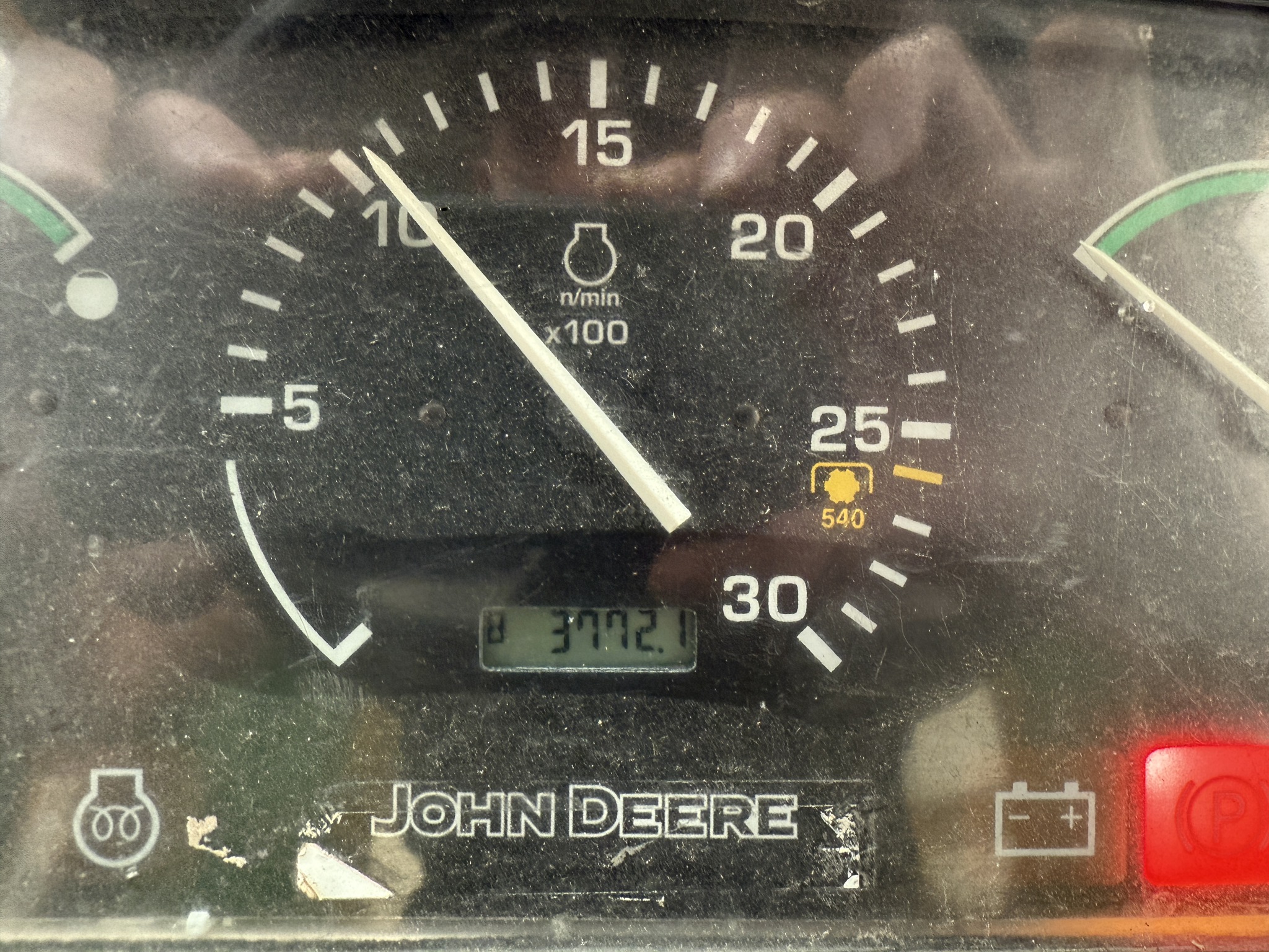 2000 John Deere 4300 Image 13