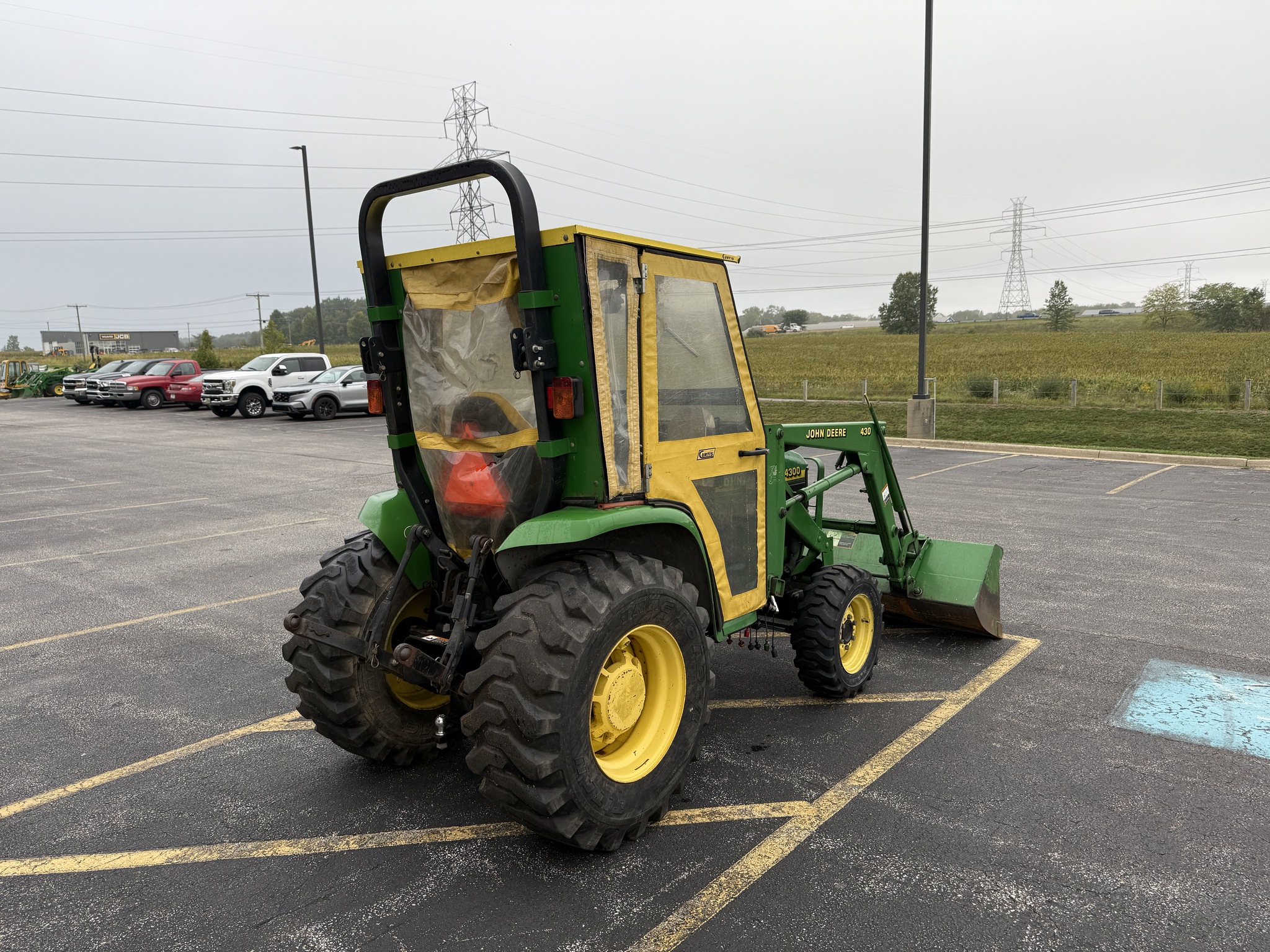 2000 John Deere 4300 Image 3