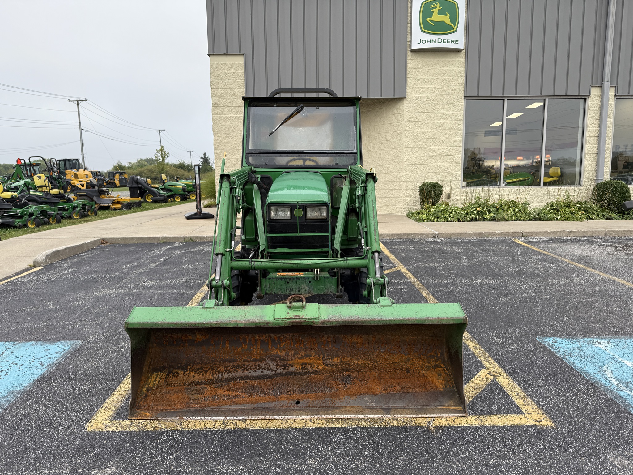 2000 John Deere 4300 Image 8