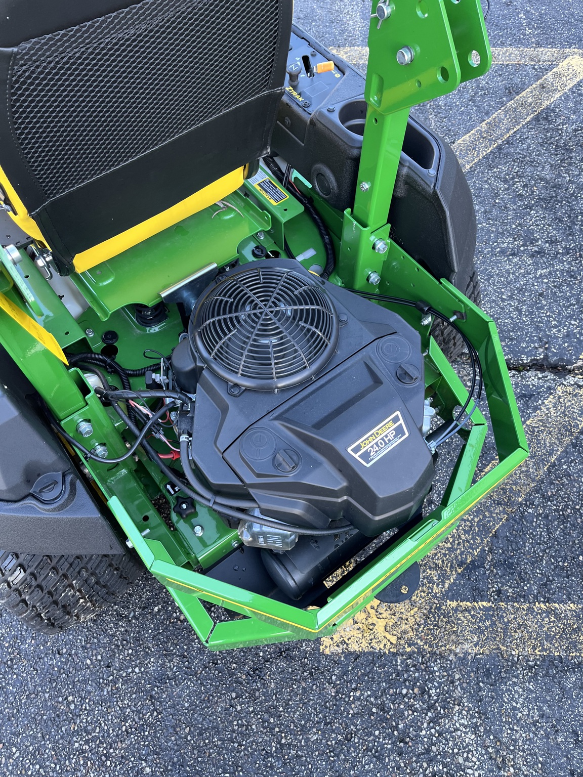 2024 John Deere Z730M Image 10