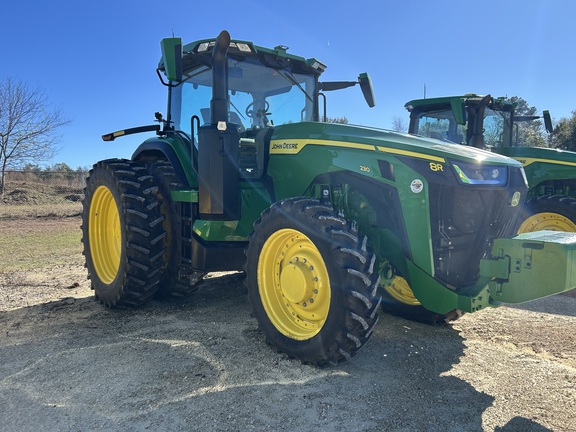 2023 John Deere 8R 230 Photo 2