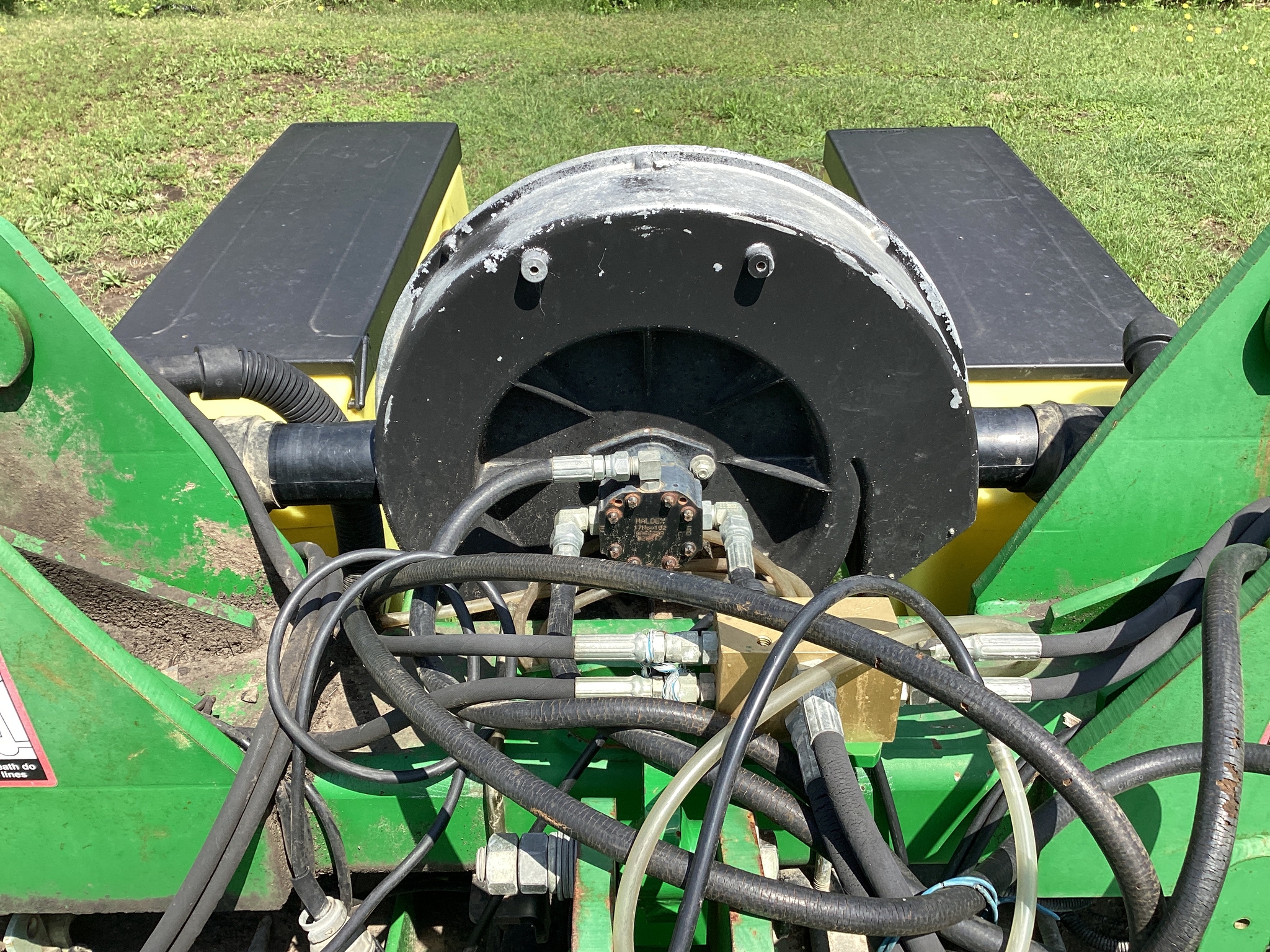 2004 John Deere 1720 Image 19